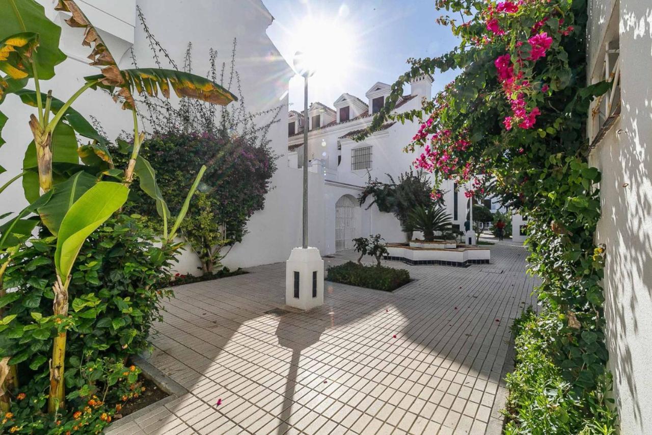 Sur Suites Castillo Fuengirola Zewnętrze zdjęcie